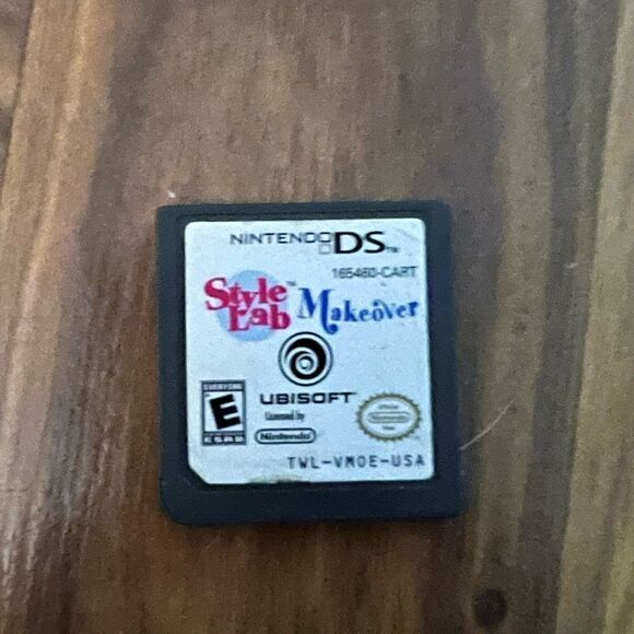 Nintendo DS Style Lab Makeover Game - Picture 1 of 1